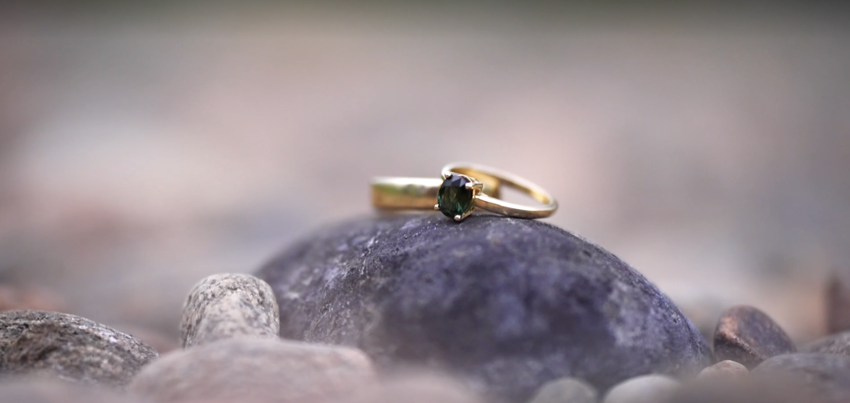'I'm with the right guy': Man spends months panning for gold to craft engagement ring — Hershey Community news