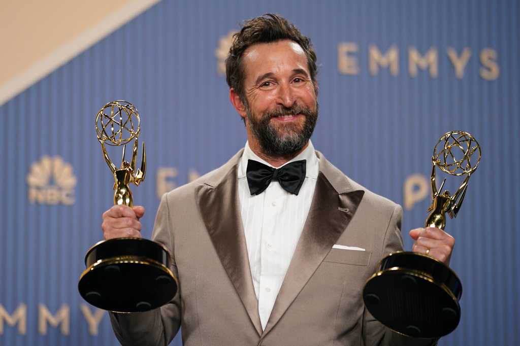 Noah Wyle named People Magazine's sexiest man alive — WGAL 8 (Lancaster/Harrisburg/York)